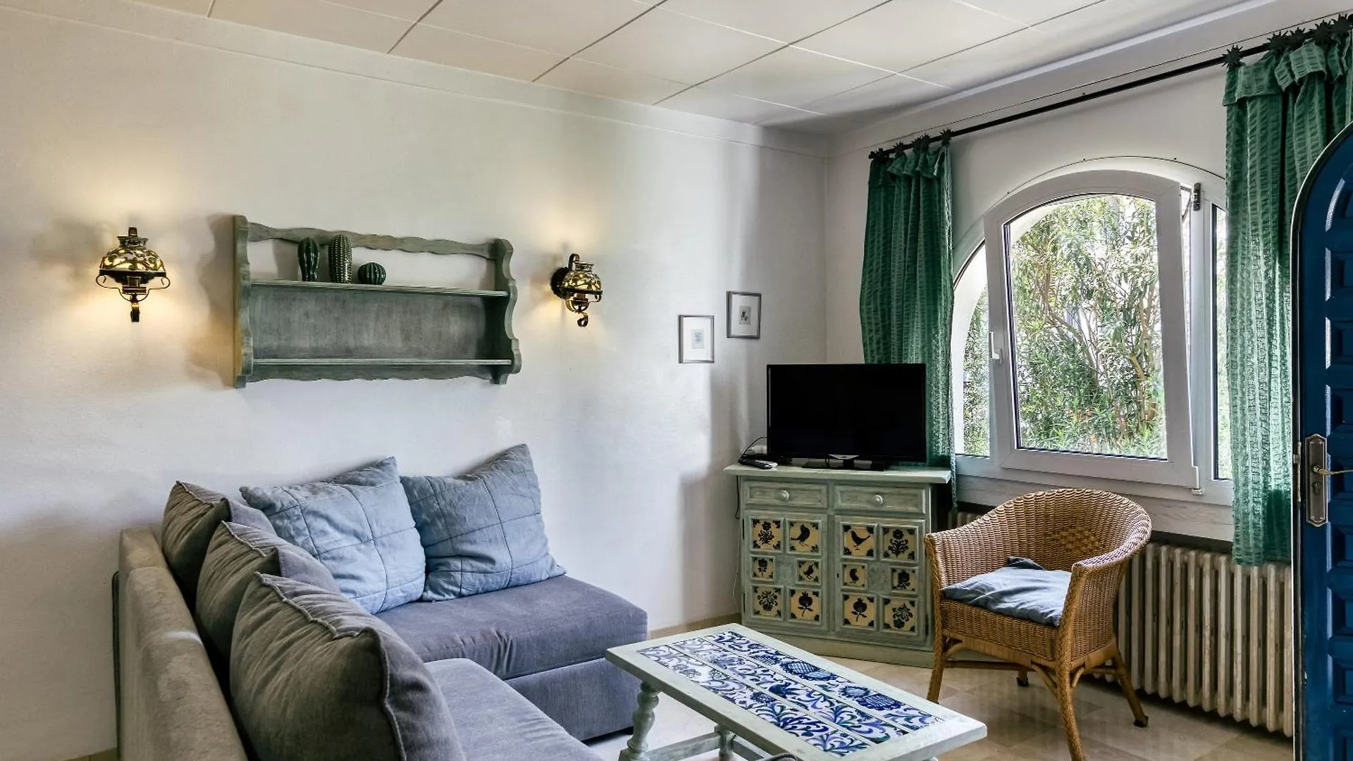 Art- Apartamentos Revilla Tacke G Empuriabrava Španělsko