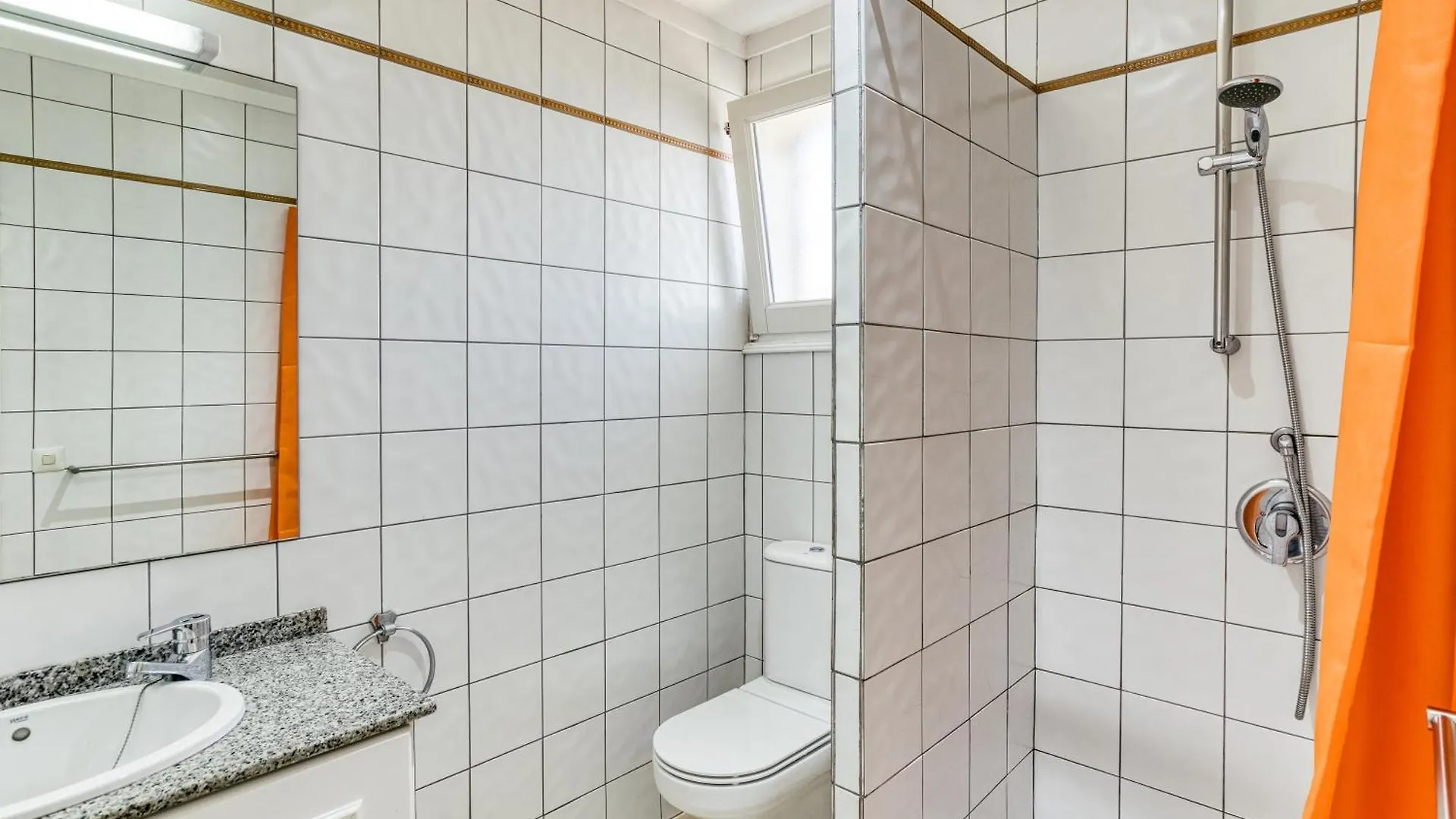 Art- Apartamentos Revilla Tacke G Empuriabrava Španělsko