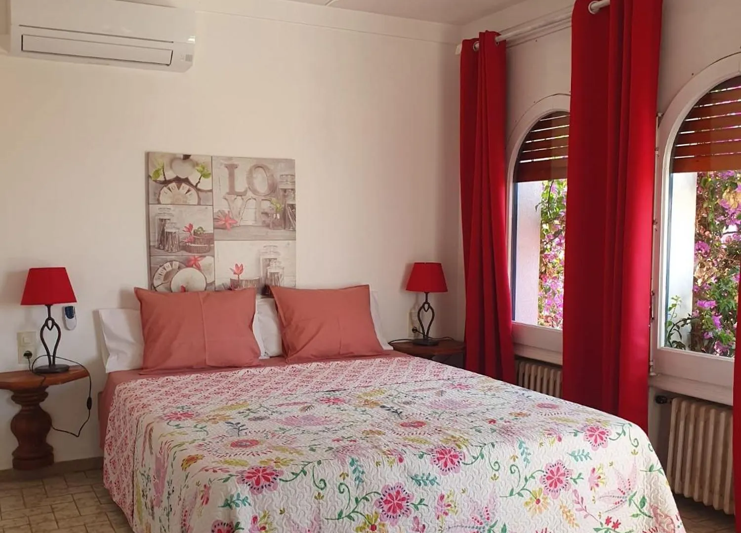 Art- Apartamentos Revilla Tacke G Empuriabrava